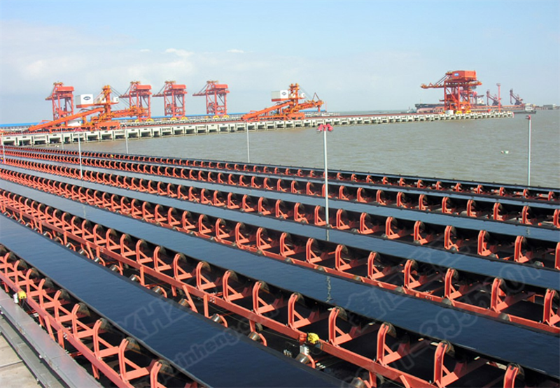 Ang drive aparato ng belt conveyor ay inilarawan nang detalyado